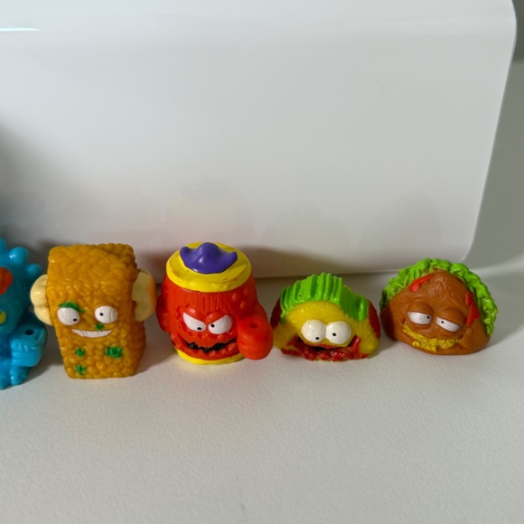 Grocery Gang Set of 36 + Jock Slop Burger Figure (15-33Y) - Picture 4 of 10